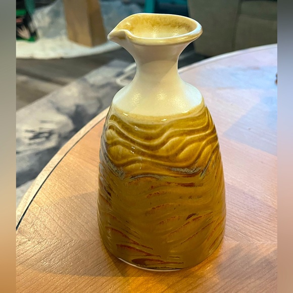 Vintage handmade signed pottery vase - Picture 2 of 4